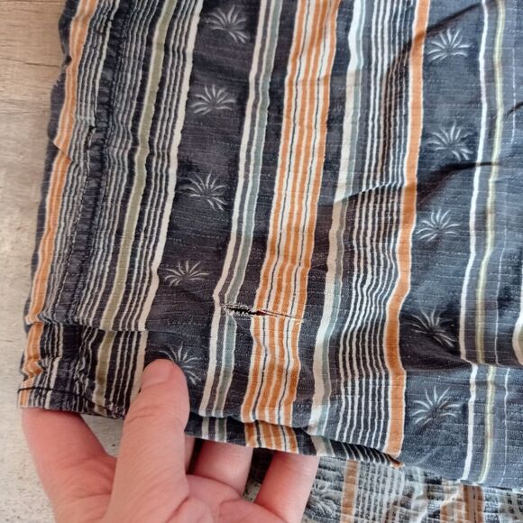 Tommy Bahama Hawaiian Shirt Mens L Button Up Aloha Silk Short Sleeve Flaw - Picture 7 of 7